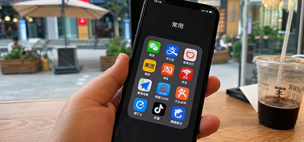 Essential China travel apps guide for foreigners using payment maps taxis translation and tickets
