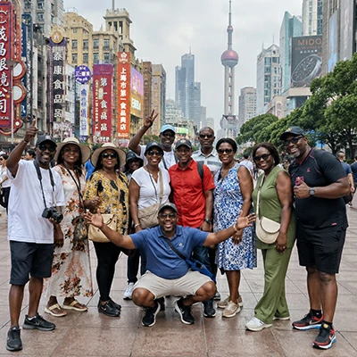 Shanghai travel guide for foreign visitors planning skyline views museums food streets and metro routes